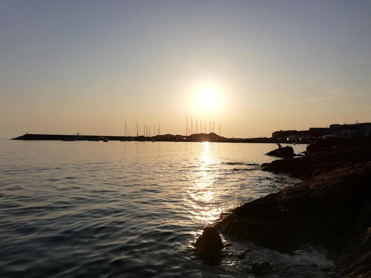 Tanca Della Torre Trilocale Vista Mare Διαμέρισμα Isola Rossa Εξωτερικό φωτογραφία